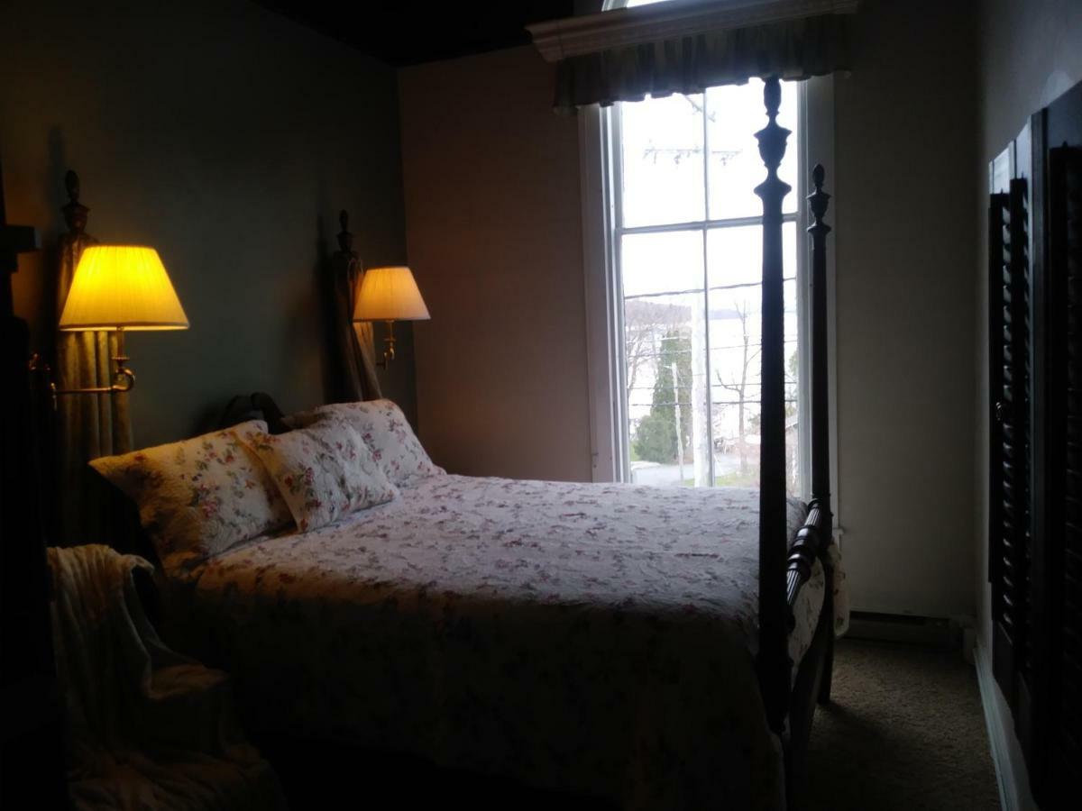 The Inn In Westport Bagian luar foto