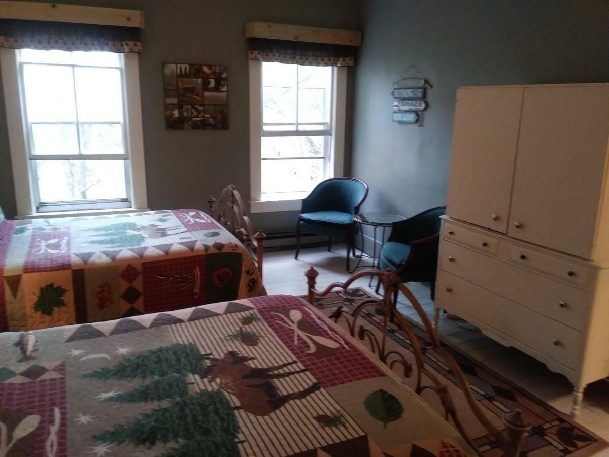 The Inn In Westport Bagian luar foto