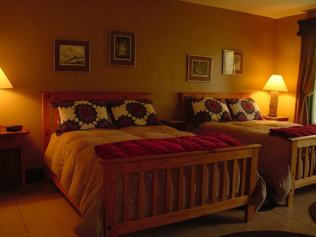 The Inn In Westport Bagian luar foto